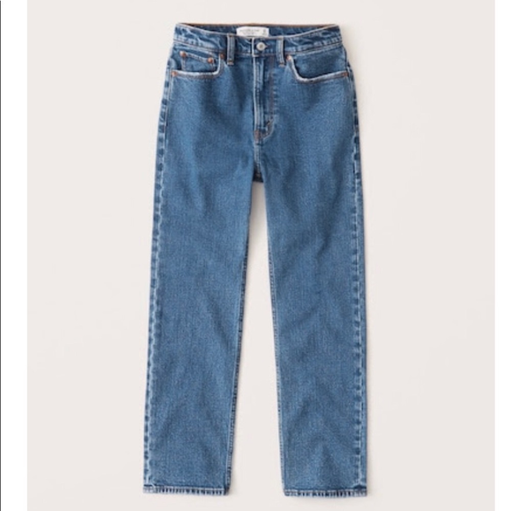 Abercrombie & Fitch Ultra High Rise Straight Ankle Jean